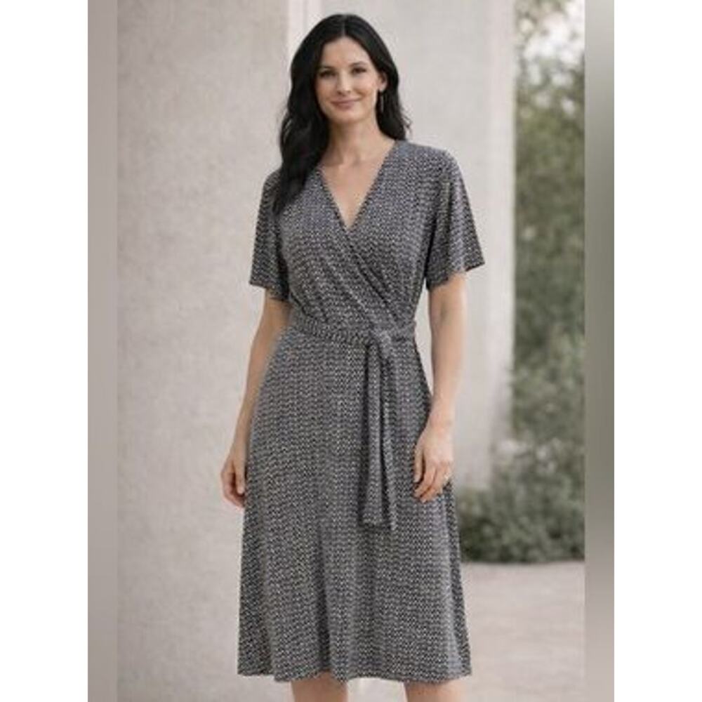 H & M Women’s V-Neck Geometric Wrap Midi Dress Short Sleeve Size M Black